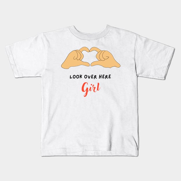 Look over here girl Kids T-Shirt by Ykartwork